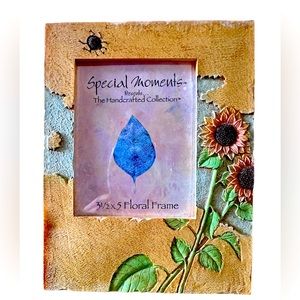 Special Moments presents The Handcrafted Collection 3 1/2 x 5 Floral Frame